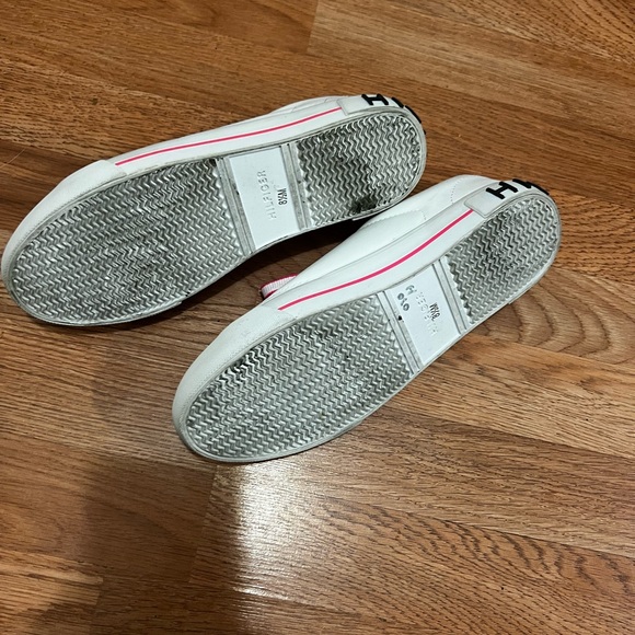 TOMMY HILFIGER FLINT2-M WHITE HOT PINK LOW LEATHER SHOES SIZE 8.5 - Picture 6 of 7